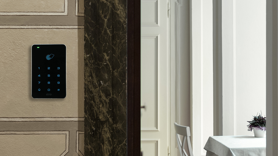 Domotica per hotel: accessi smart con i tastierini AVE